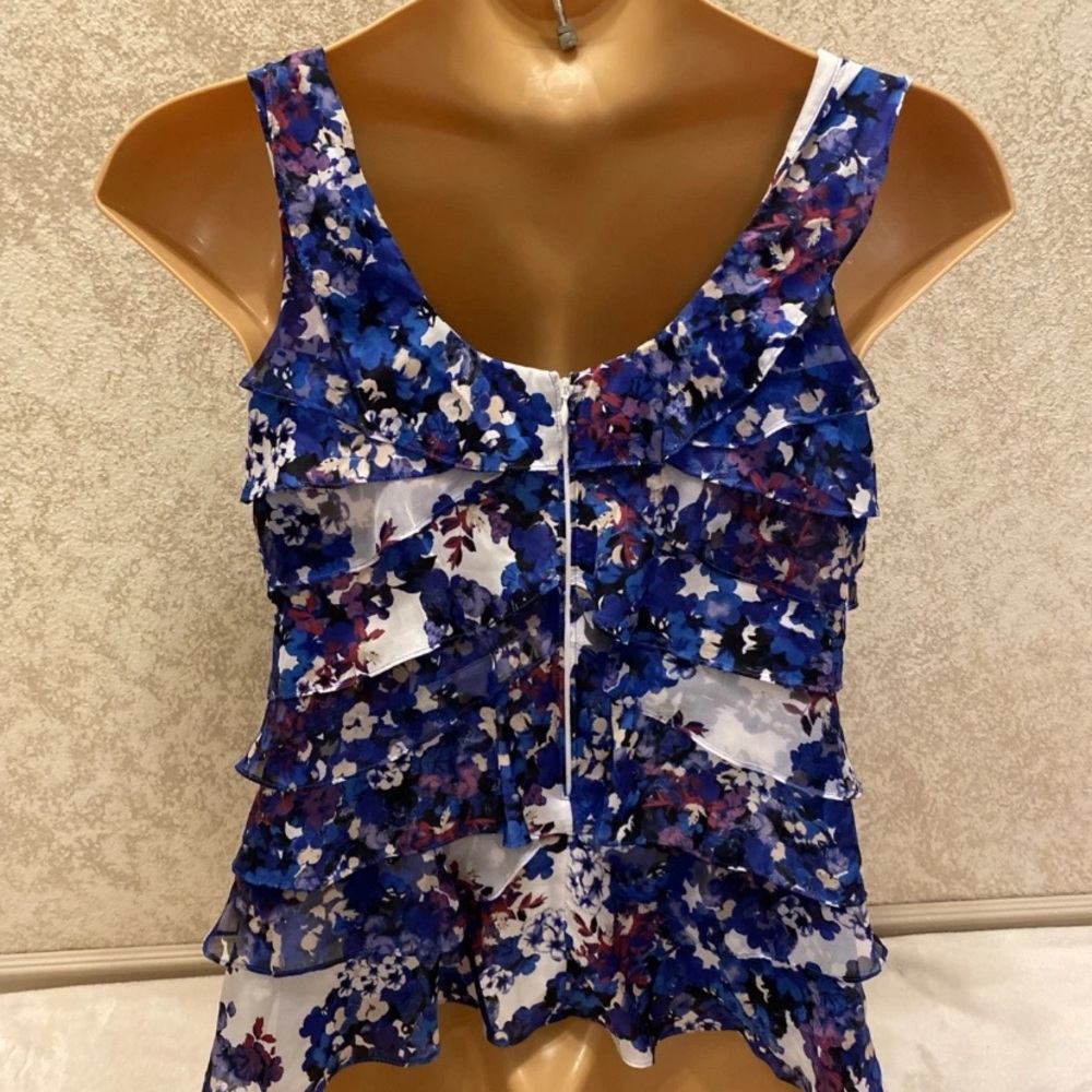 White House Black Market Multicolor Floral Ruffle Top - Picture 8 of 16